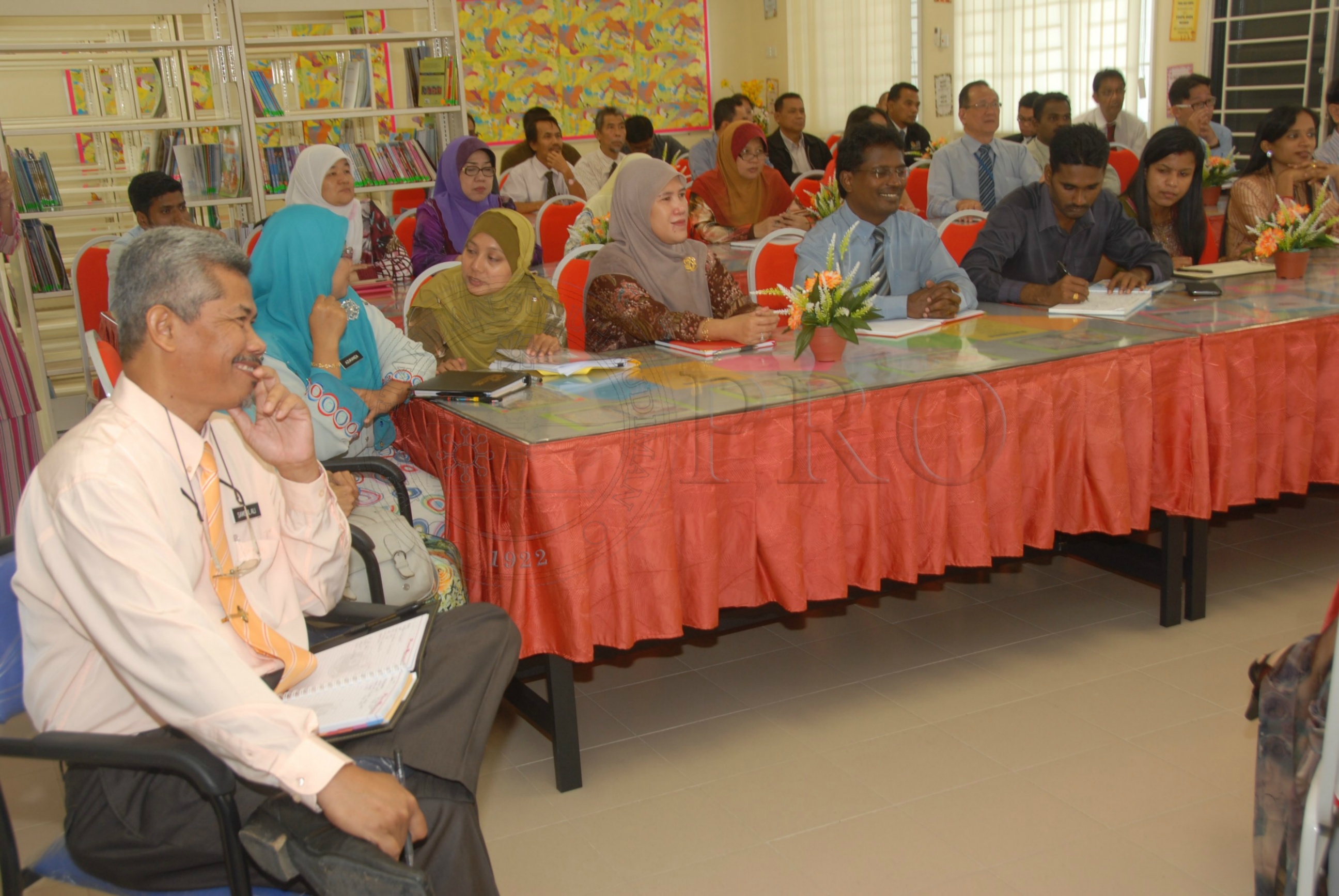 PRO 14 01 SEKOLAH FBA 8042